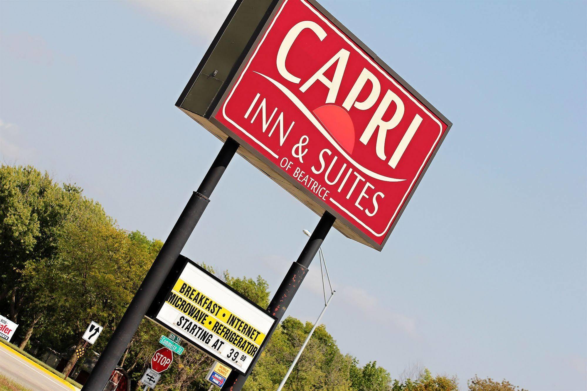 Capri Inn & Suites - Beatrice エクステリア 写真